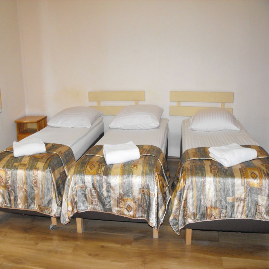 Pokój 10 dwuosobowy z łazienką 220 zł