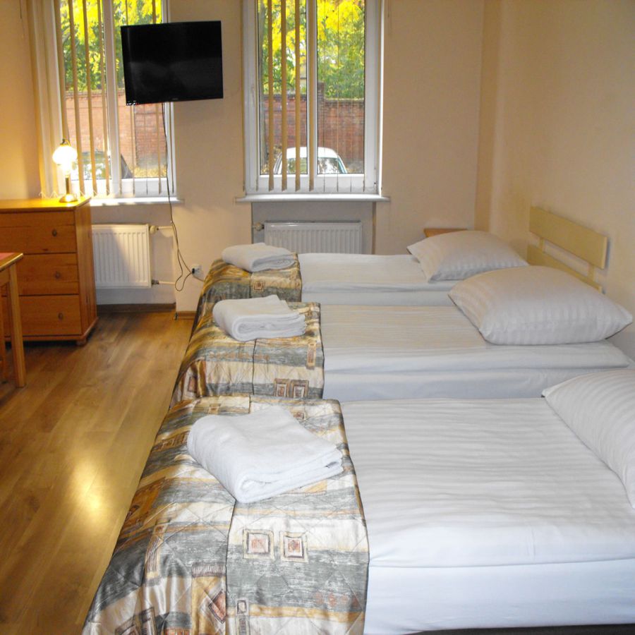 Pokój 10 dwuosobowy z łazienką 220 zł