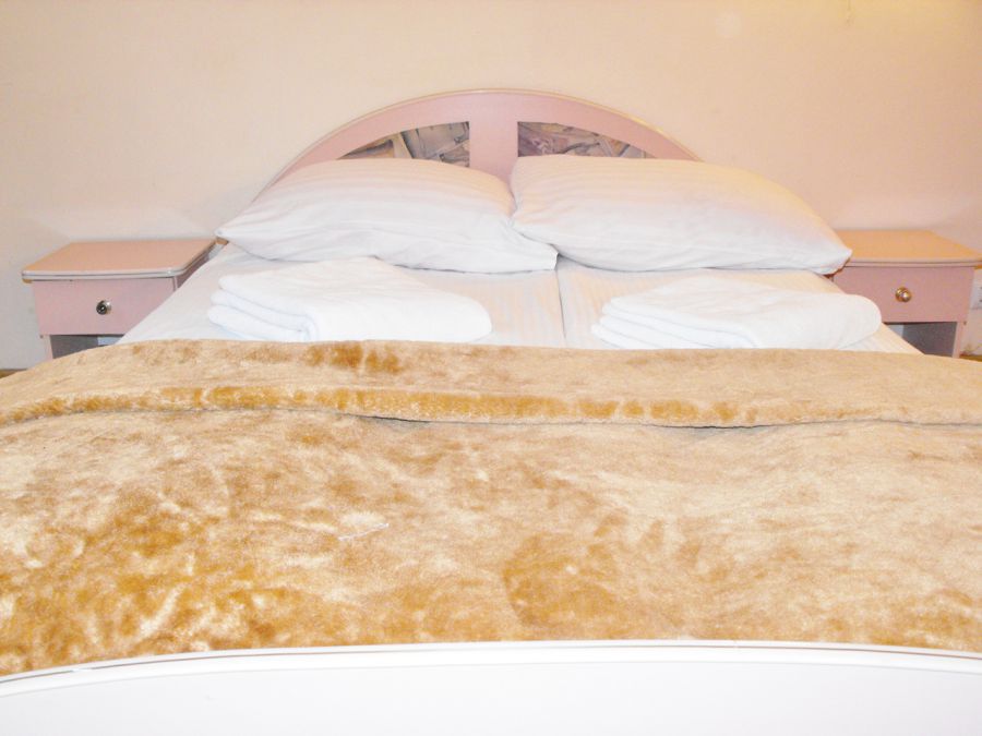 Pokój 12 dwuosobowy z łazienką Studio 250 zł