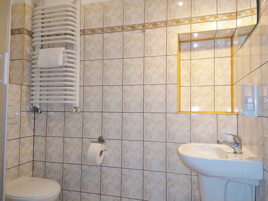 Pokój 12 dwuosobowy z łazienką Studio 250 zł