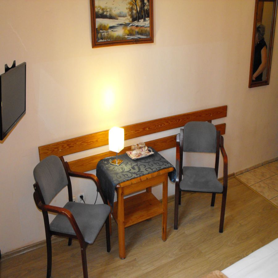 Pokój 2 jednoosobowy z łazienką 170 zł