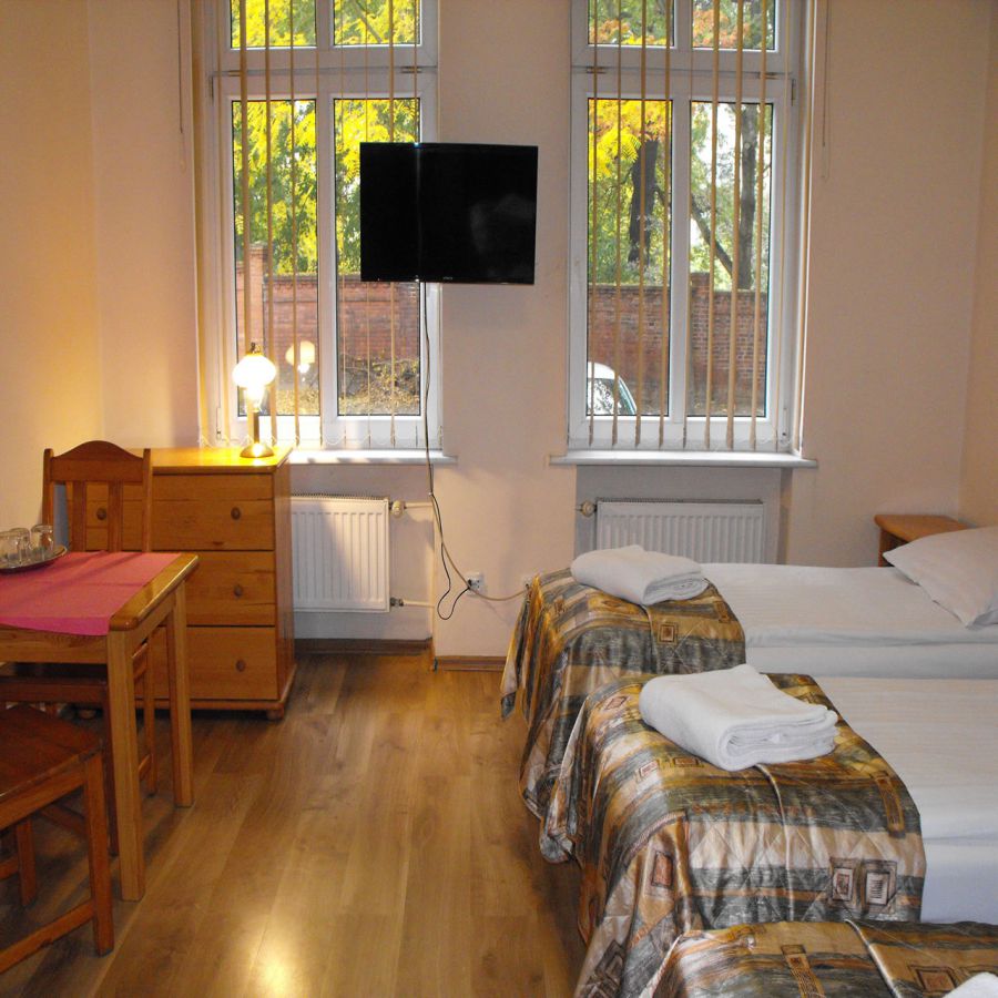 Pokój 9 dwuosobowy z łazienką 220 zł