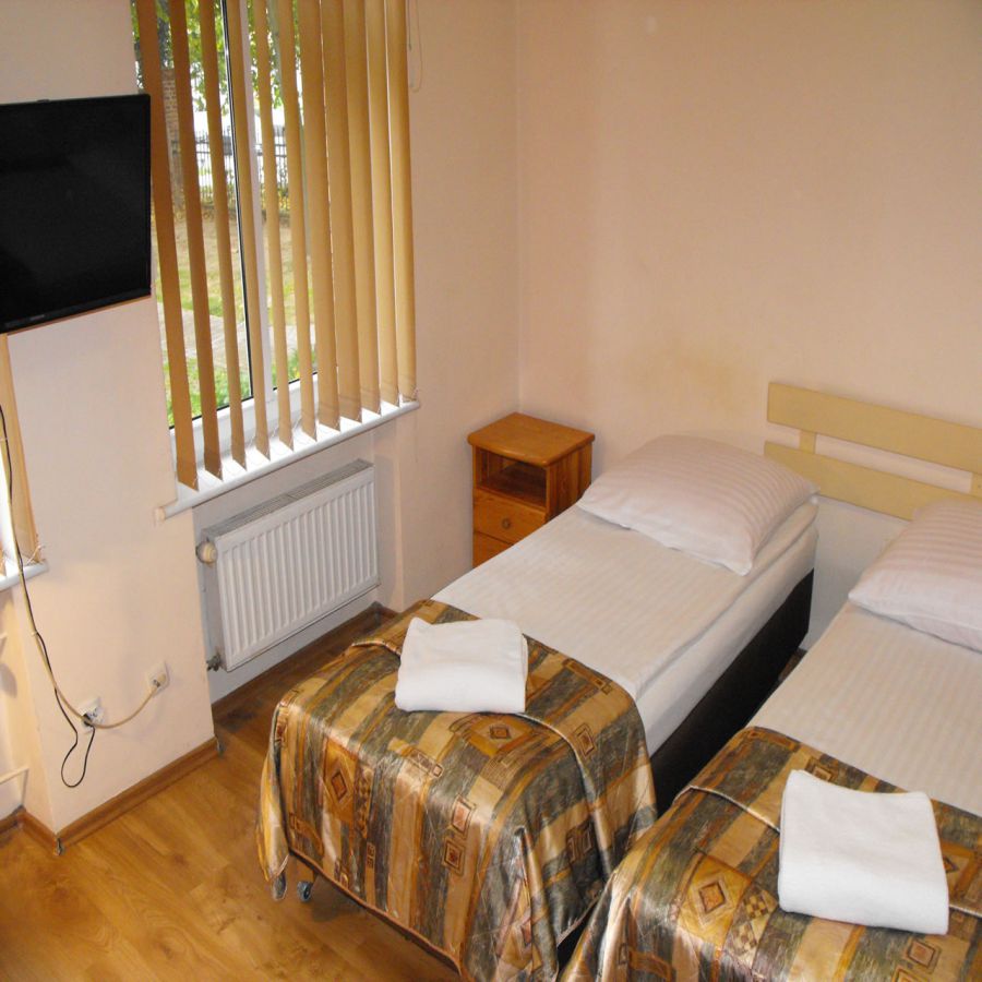 Pokój 9 dwuosobowy z łazienką 220 zł